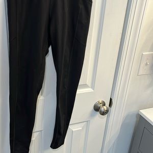 Victorias secret black leggings with pockets